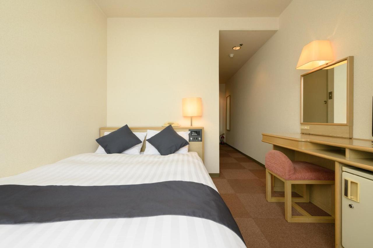 Tabist Ueda Station Hotel Екстер'єр фото